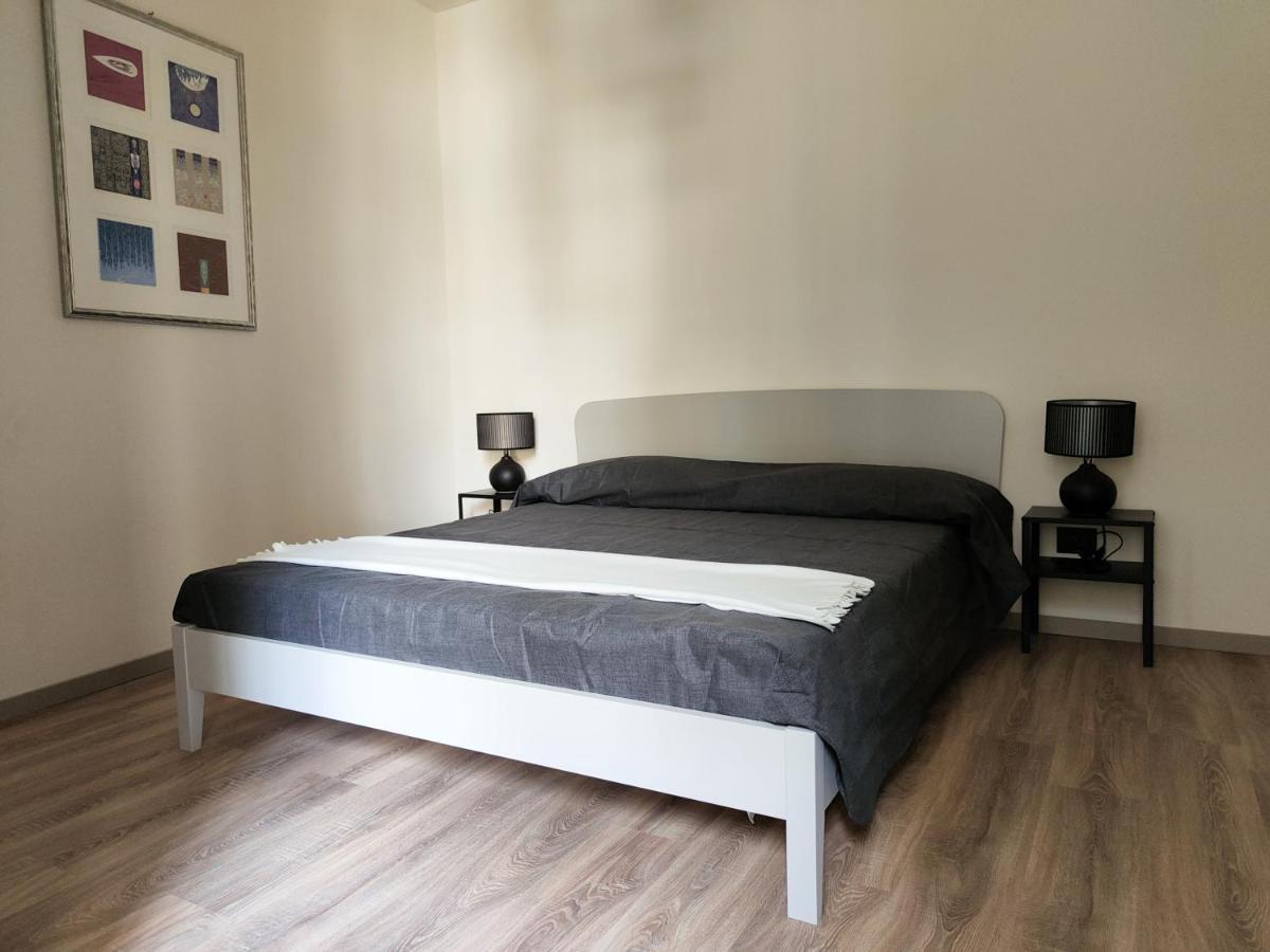 Apartament Domus Acaja Pinerolo Zewnętrze zdjęcie