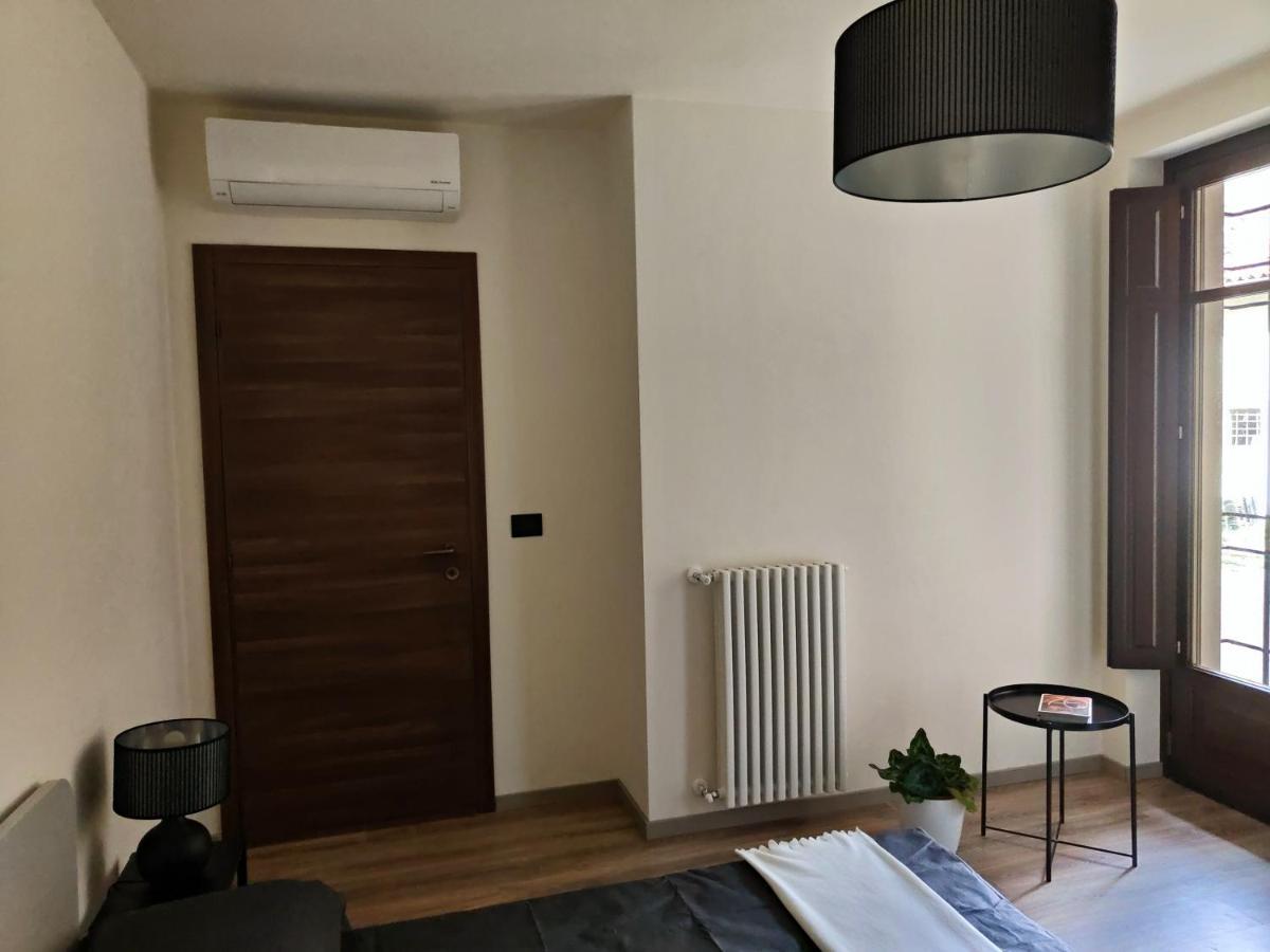 Apartament Domus Acaja Pinerolo Zewnętrze zdjęcie